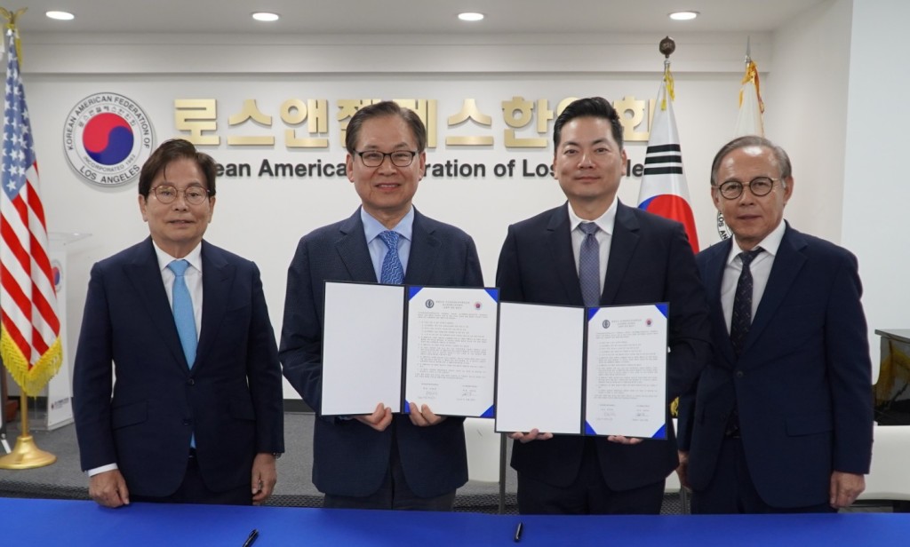 사이버대학 최초 AI 기반 전 과목 다국어 자막 구현, 사이버한국외대 '대한민국 AI혁신대상' 수상